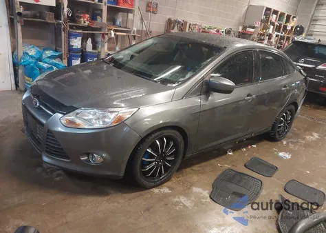 2012 Ford Focus Se из США, поврежденный, VIN 1FAHP3F24CL447948
